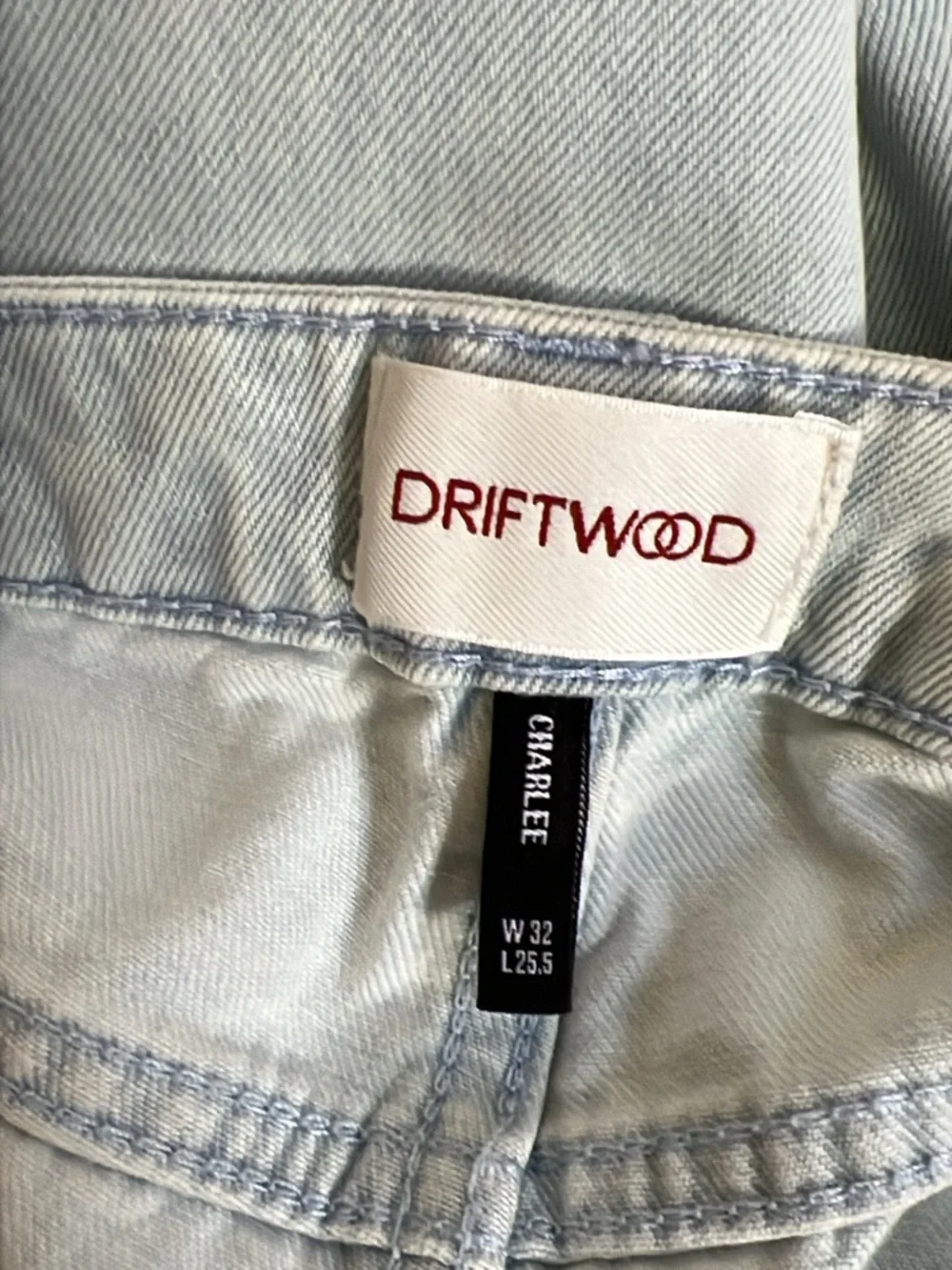 NWT Driftwood Charlee JeansLight Wash Embroidered Hem Straight Crop Denim Boho - Picture 8 of 8